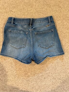 KanCan Medium Wash Denim Jean Shorts